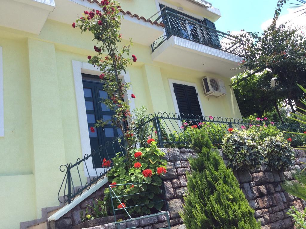 Apartments Simo Petrovac Ruang foto