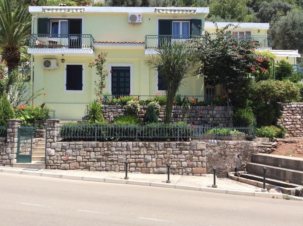 Apartments Simo Petrovac Ruang foto