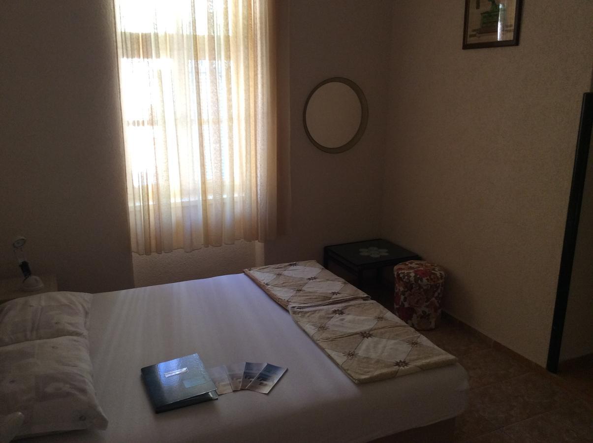 Apartments Simo Petrovac Bagian luar foto
